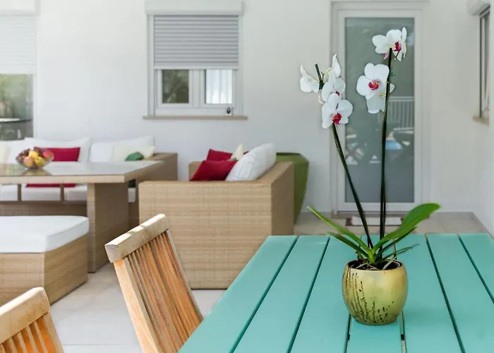 File-2 By Interhome *